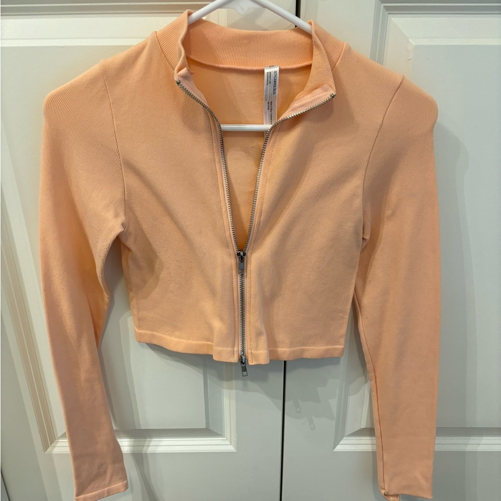 Boutique zip up long sleeve